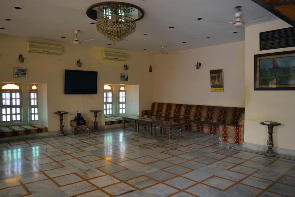 Hotel Dhola Maru